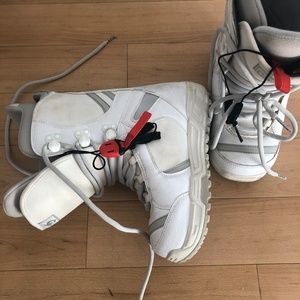 Burton size 8 snowboarding boots